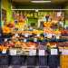 ...per arrivare nella zona della frutta e verdura